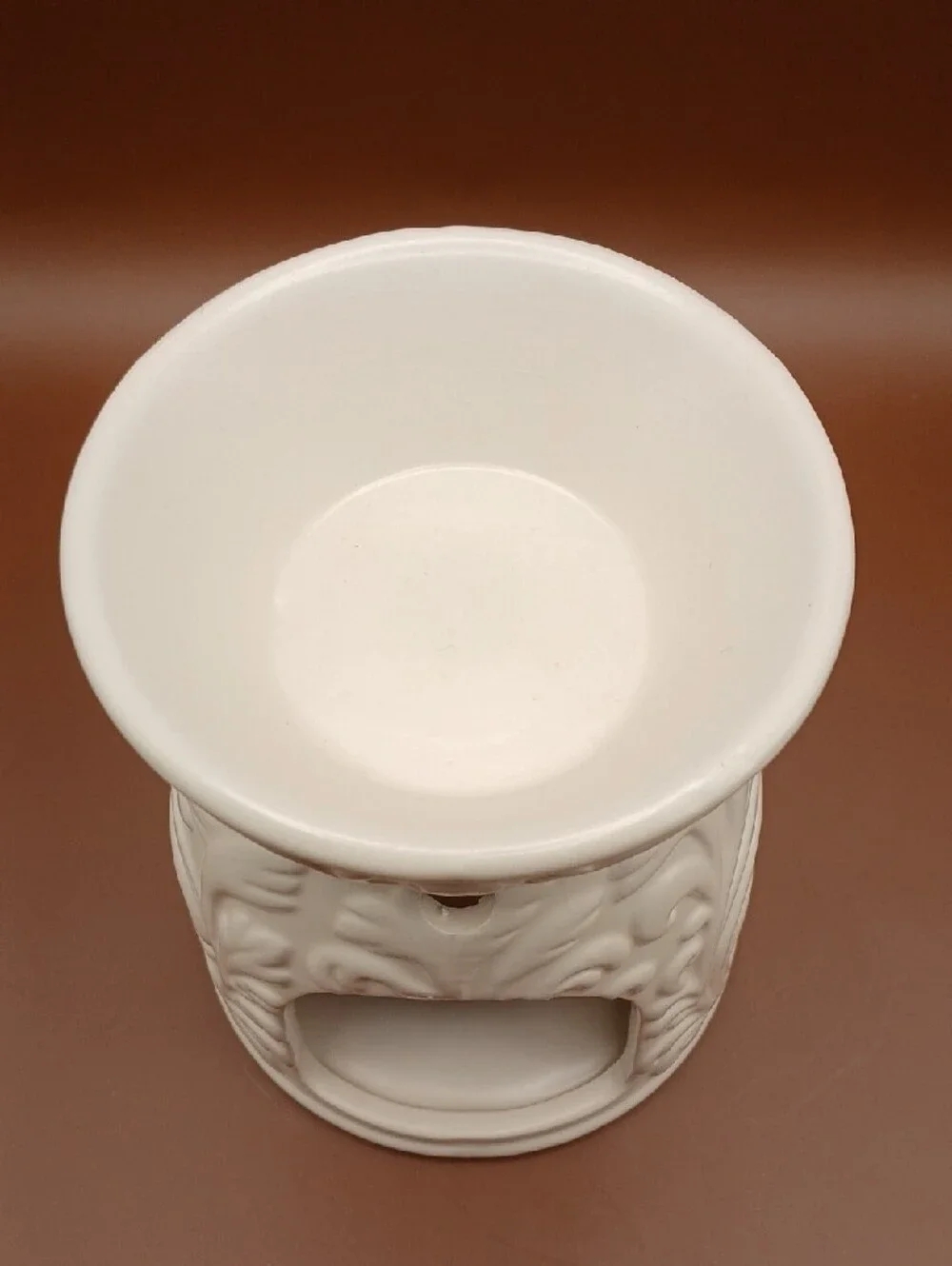 Yankee Candle Ceramic Ivory Embossed Wax Warmer